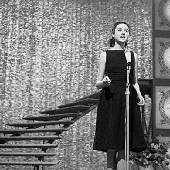 Gigliola Cinquetti - Networth, Bio, Birthdate, Age, Family & More