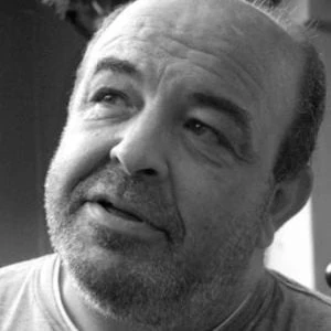 Vicente Gil - Family, Bio, Birthday, Family, Income & More