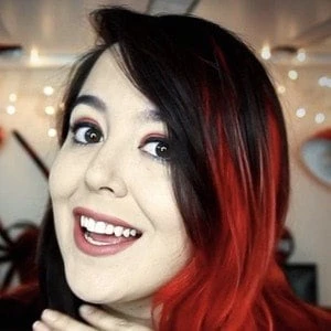Echo Gillette Biography