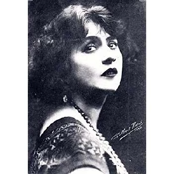 Gina Relly - Age, WIki, Birthday, Family, Networth & More