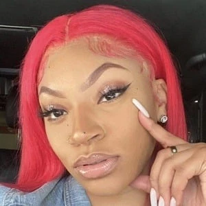 GlamazonTay - Income, Birthday, Family, Bio, Networth & More