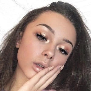 GlambyFlo Biography