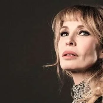 Gloria Carrá - Family, Bio, Birthdate,Age, Networth , Wiki& More