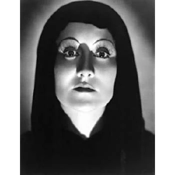 Gloria Holden - Age, Height, Birthdate, Bio, Family, Networth & More