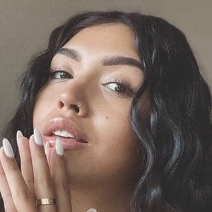 Maria Gloria Biography