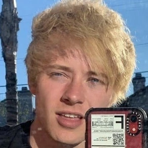 Sam Golbach Biography