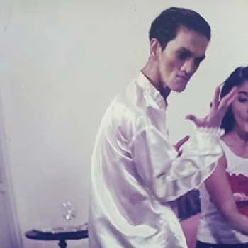 Goms Burza - Age, Bio, Birthdate, Family, Networth & More