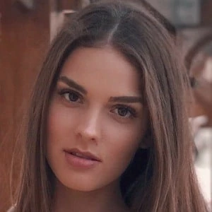 Alina Goncharova - Birthday, Bio, Wiki, Family, Networth & More