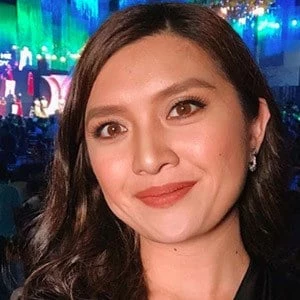 Mav Gonzales Biography
