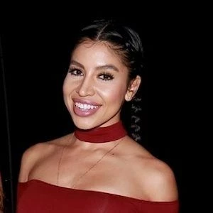 Evelyn Gonzalez Biography