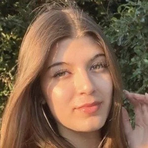 Lesley Gonzalez Biography