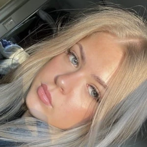 Kenzie Gordon - Date Of Birth, Bio, Birthdate, Parents, Networth & More