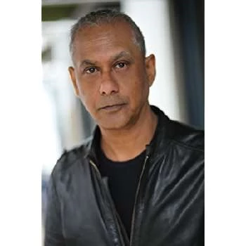 Gordon Warnecke - Age, WIki, Birthday, Family, Networth & More