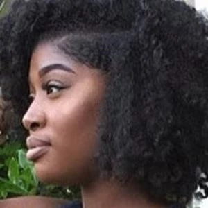 Leah Gordone Biography