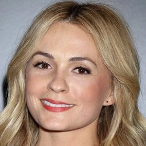 Lindsey Gort Biography