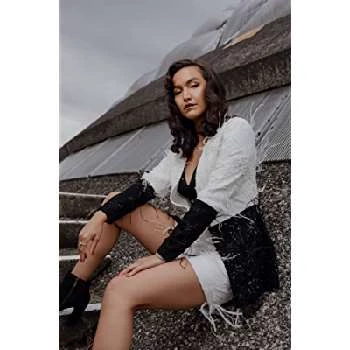 Grace Dove - Bio, Networth, Family, Age, Birthdate & More