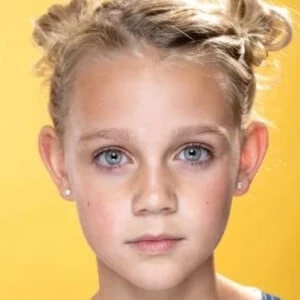 Elle Graham Biography
