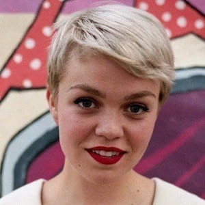 Meredith Graves Biography