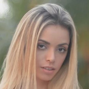 Cloe Greco - Age, Height, Birthdate, Family, Wiki & More