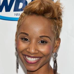 Vivian Green Biography