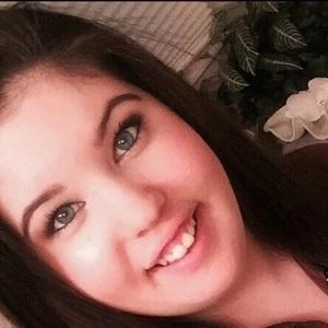 Kelsey Grennan Biography