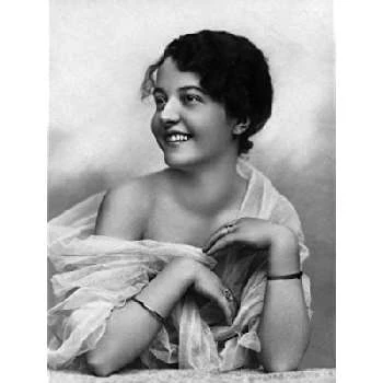 Grete Weixler - Age, Bio, Birthdate, Family, Networth & More