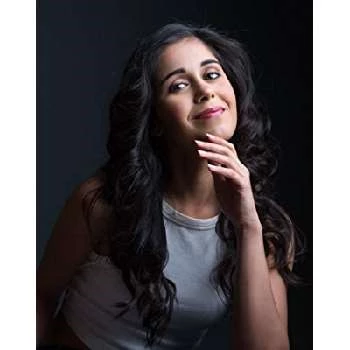 Gunjan Malhotra - Age, Bio, Birthdate, Family, Networth & More