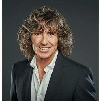 Gustavo Bermúdez - Age, Height, Birthdate, Family, Wiki & More