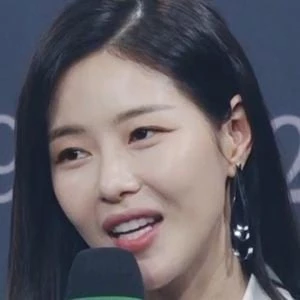 Park Ha-na Biography