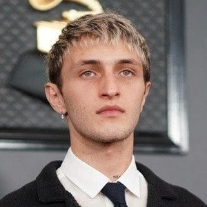 Anwar Hadid Biography