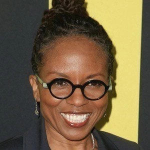 Lisa Gay Hamilton Biography