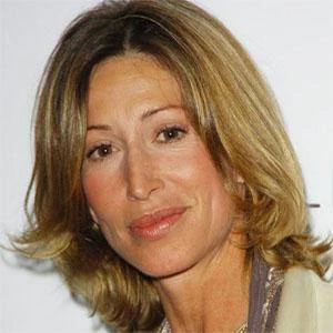 Paula Hamilton - Wiki, Bio, Networth, Birthdate, Family & More