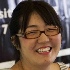 Jenny Han Biography