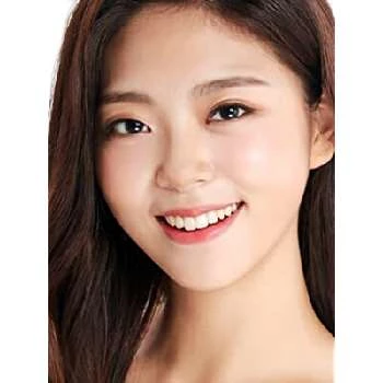 Hanna Lee - Age, Bio, Birthdate, Family, Networth & More