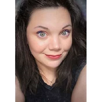 Hannah Raynor - Age, Bio, Birthdate, Family, Networth & More