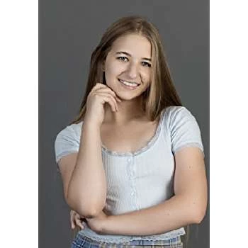 Hannah Wilhoite - Age, Bio, Birthdate, Family, Networth & More