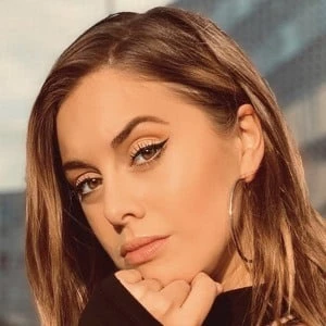 Julia Hansson - Wiki, Bio, Networth, Birthdate, Family & More