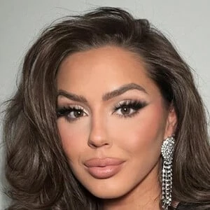 Emily Harris - Biography, Birthdate, Family, Networth & More