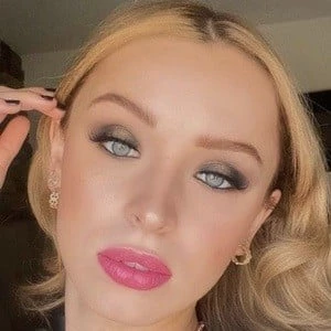 Taylor Hatala - Parents, Networth, Bio, Birthdate, Family Wiki & More