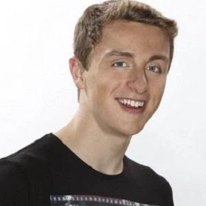 Ryan Hawken - Family, Bio, Birthday, Family, Income & More