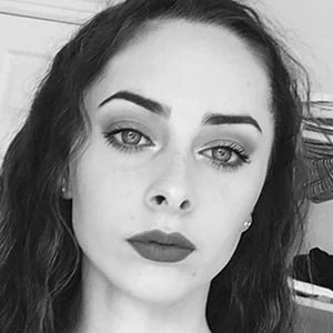 Charlotte Hayes - Age, Bio, Birthdate, Family, Networth & More