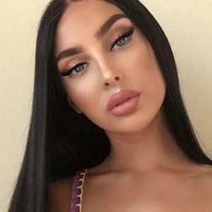 Melissa Hayes - Birthdate, Age, Family, Bio, Networth & More