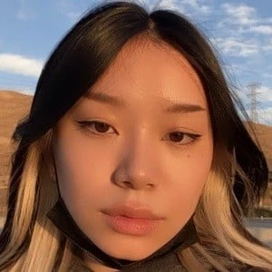 Sophia He - Bio, Networth, Family, Age, Birthdate & More