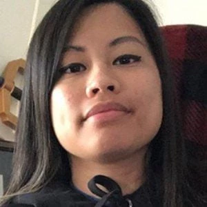 Nini Hebron - Wiki, Bio, Networth, Birthdate, Family & More