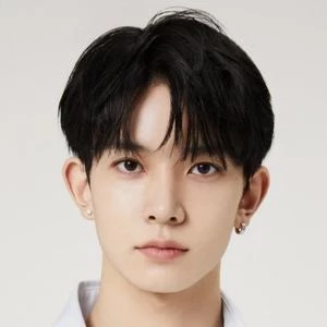 Heeseung - Family, Bio, Birthdate,Age, Networth , Wiki& More