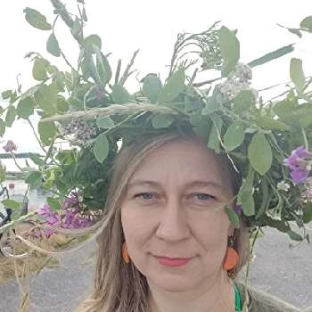 Heidi Komulainen - Age, Bio, Birthdate, Family, Networth & More