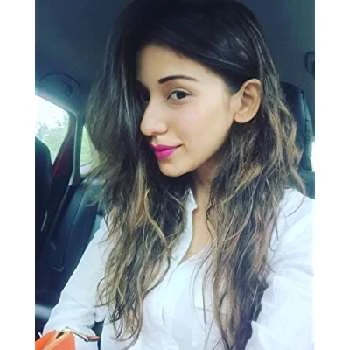 Heli Daruwala - Age, Bio, Birthdate, Family, Networth & More