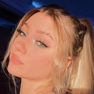 Lainey Heller - Birthplace, Bio, Wiki, Birthday, Family, Networth & More