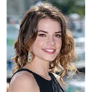 Héloïse Adam Biography