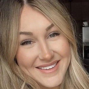 Tara Henderson Biography